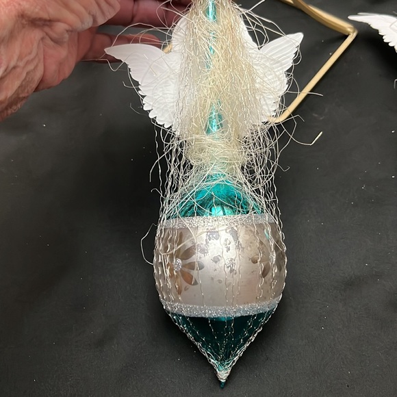NWT Gorgeous and Unique Pair of Holiday Angel Ornaments. Hand Blown. Polish. - Picture 9 of 13